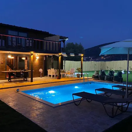 Rezervasyon Iptall * Φετιγιέ